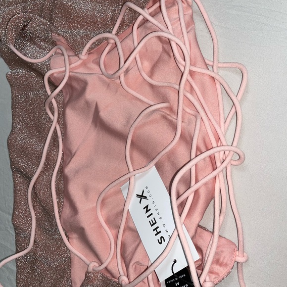 Beautiful Two piece set - Picture 5 of 7